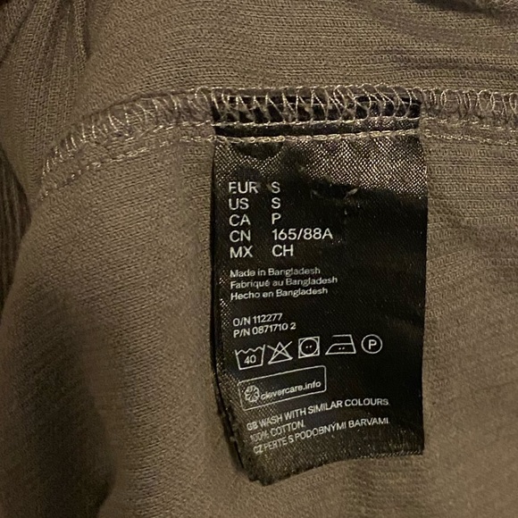 H&M Oversized Corduroy Button Down Shirt - Picture 8 of 8